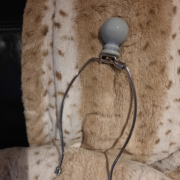 New REPLACEMENT harp lamp holder BOMBAY AND CO bracket - Picture 5 of 5